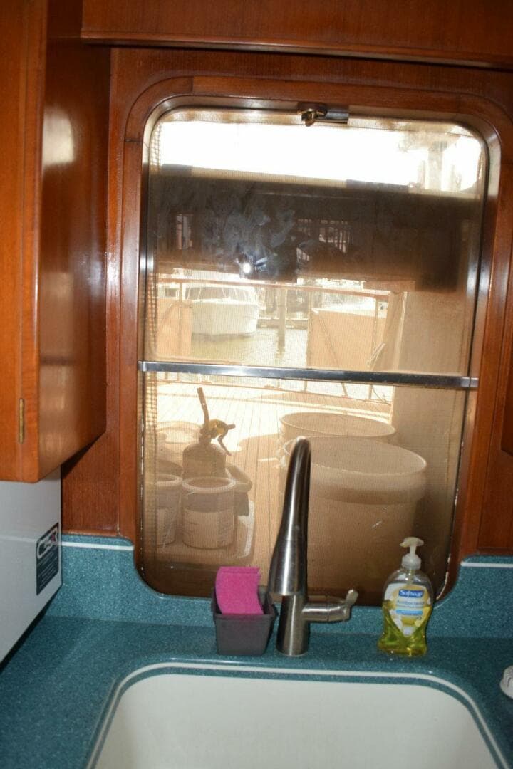 1984 Defever — photo 41