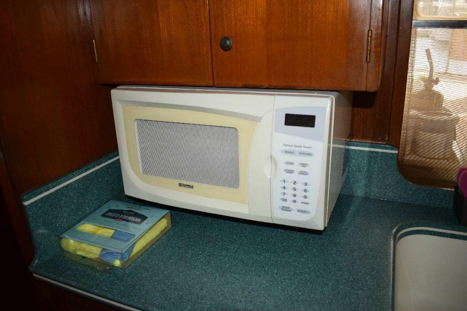 1984 Defever — photo 42