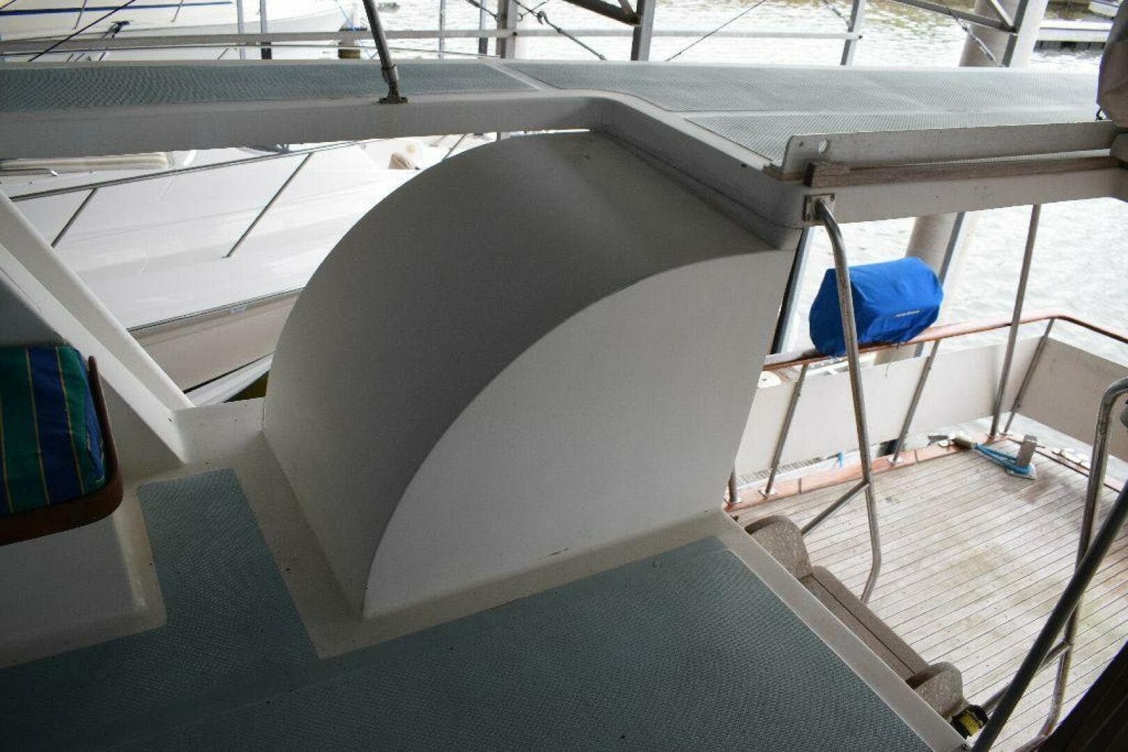 1984 Defever — photo 15