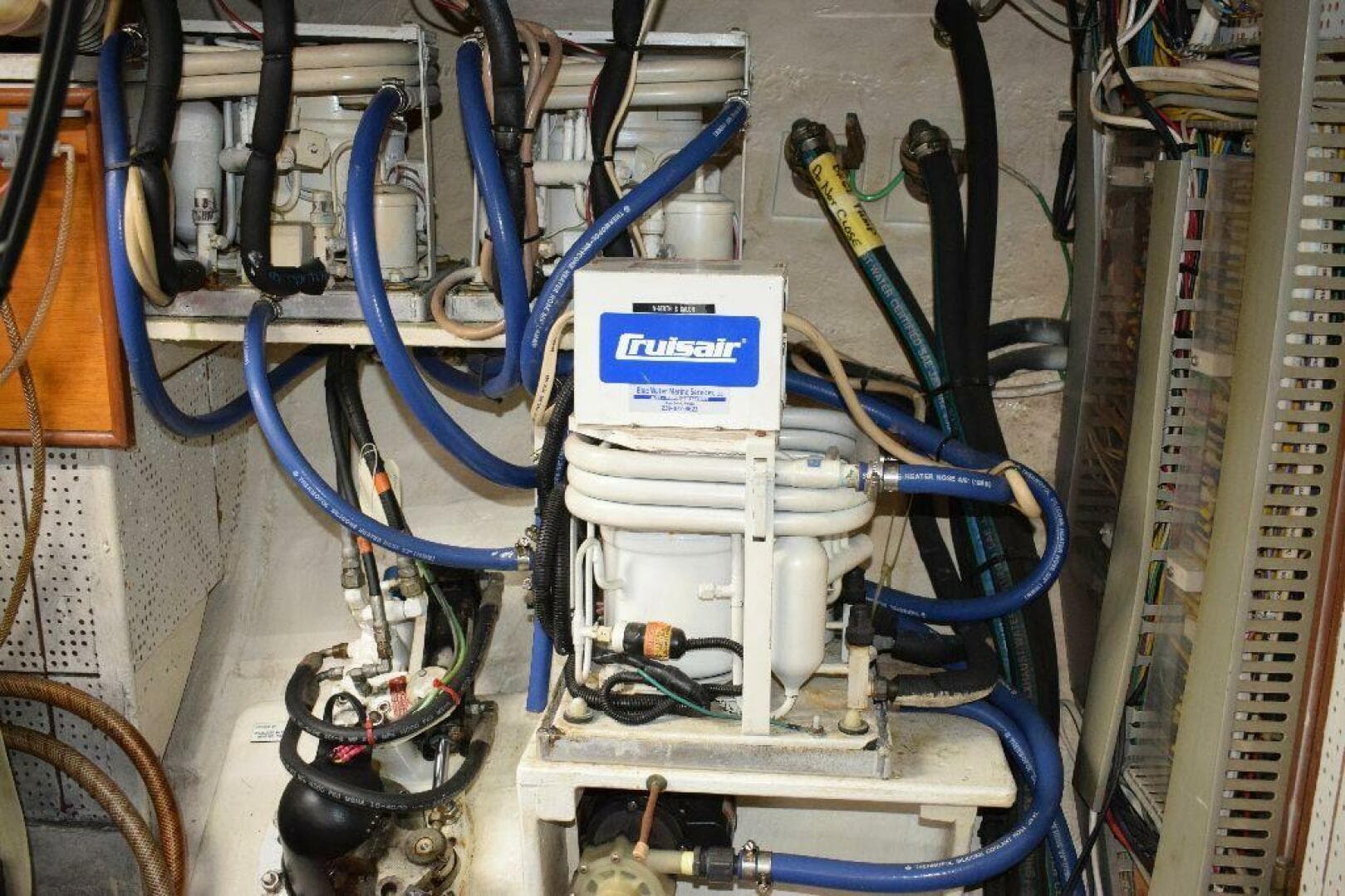 1984 Defever — photo 54