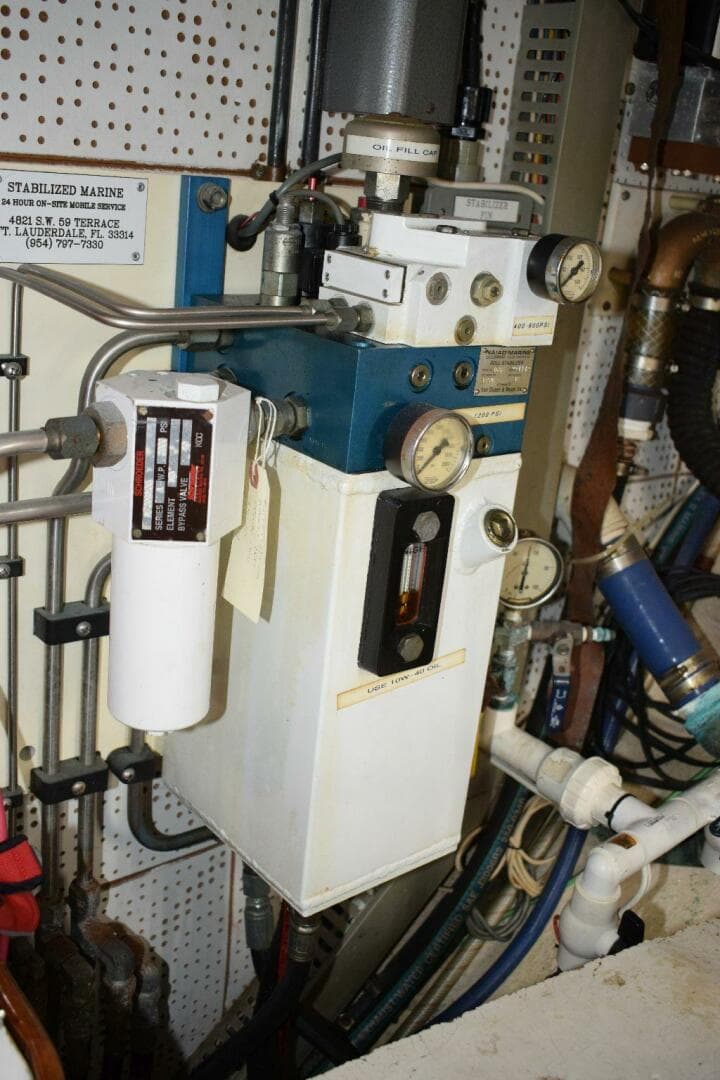 1984 Defever — photo 56