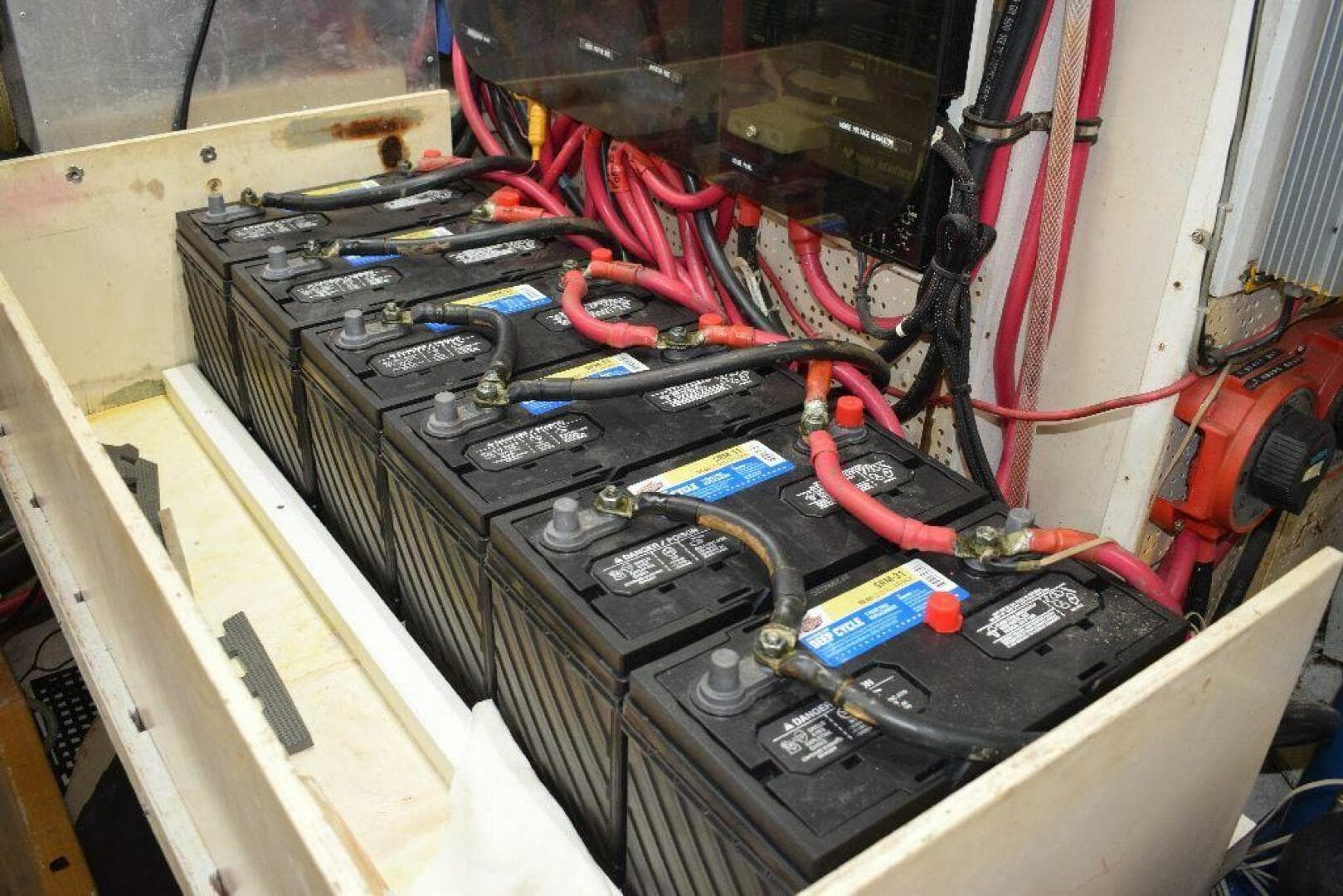 1984 Defever — photo 70