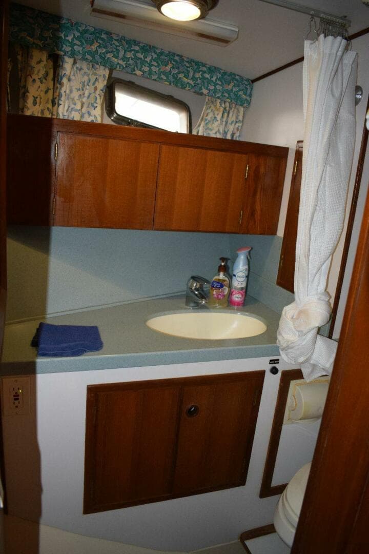 1984 Defever — photo 52