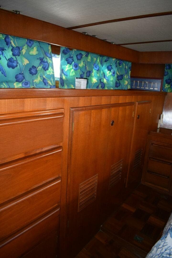 1984 Defever — photo 47