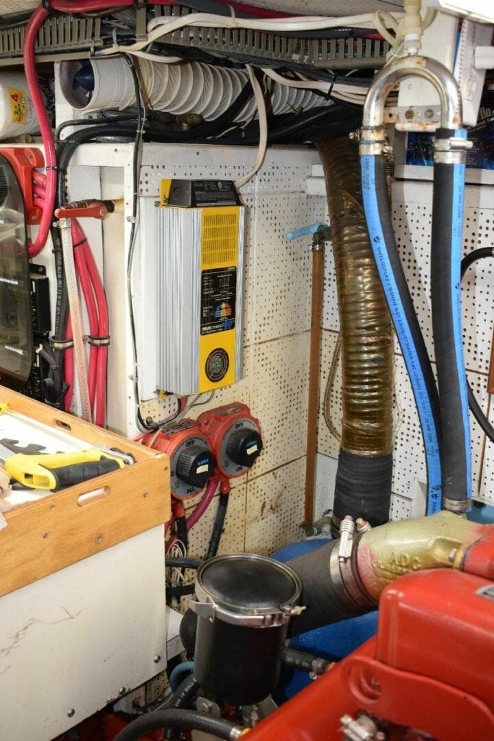 1984 Defever — photo 58