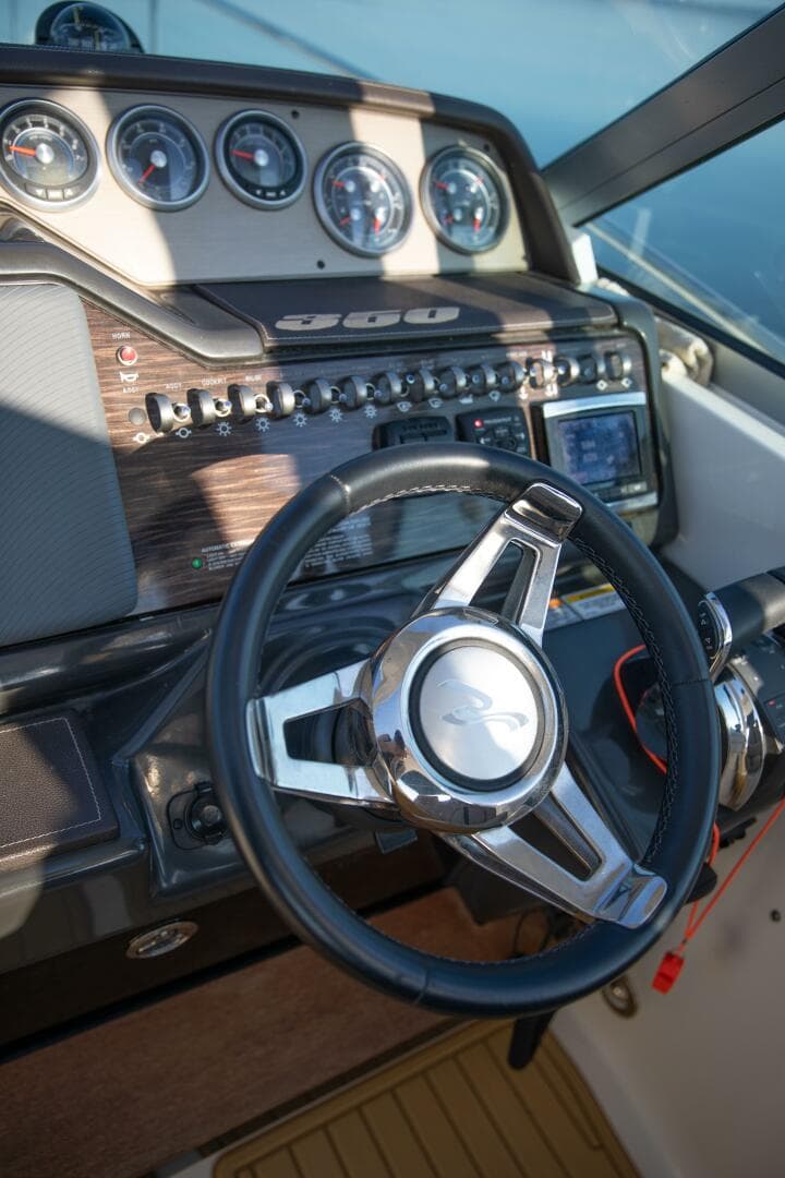2016 Sea Ray 350 Sundancer — photo 71