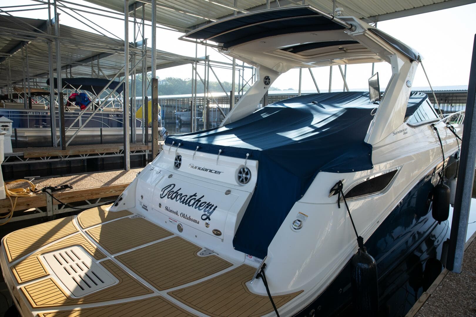 2016 Sea Ray 350 Sundancer — photo 10