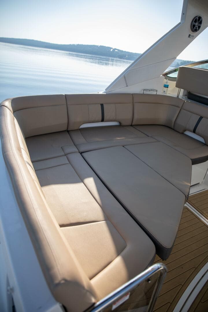 2016 Sea Ray 350 Sundancer — photo 54