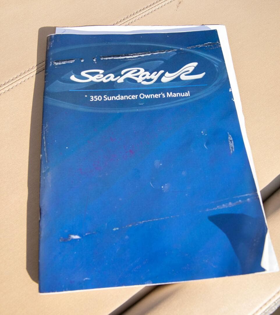 2016 Sea Ray 350 Sundancer — photo 92