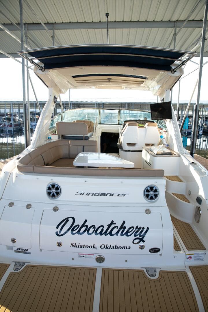 2016 Sea Ray 350 Sundancer — photo 41
