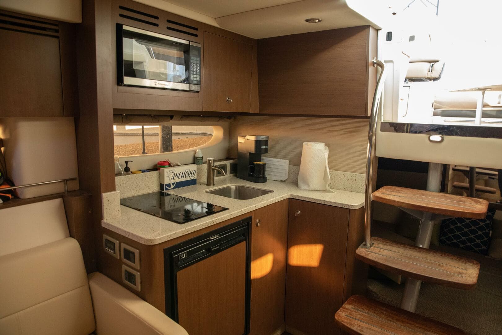 2016 Sea Ray 350 Sundancer — photo 108