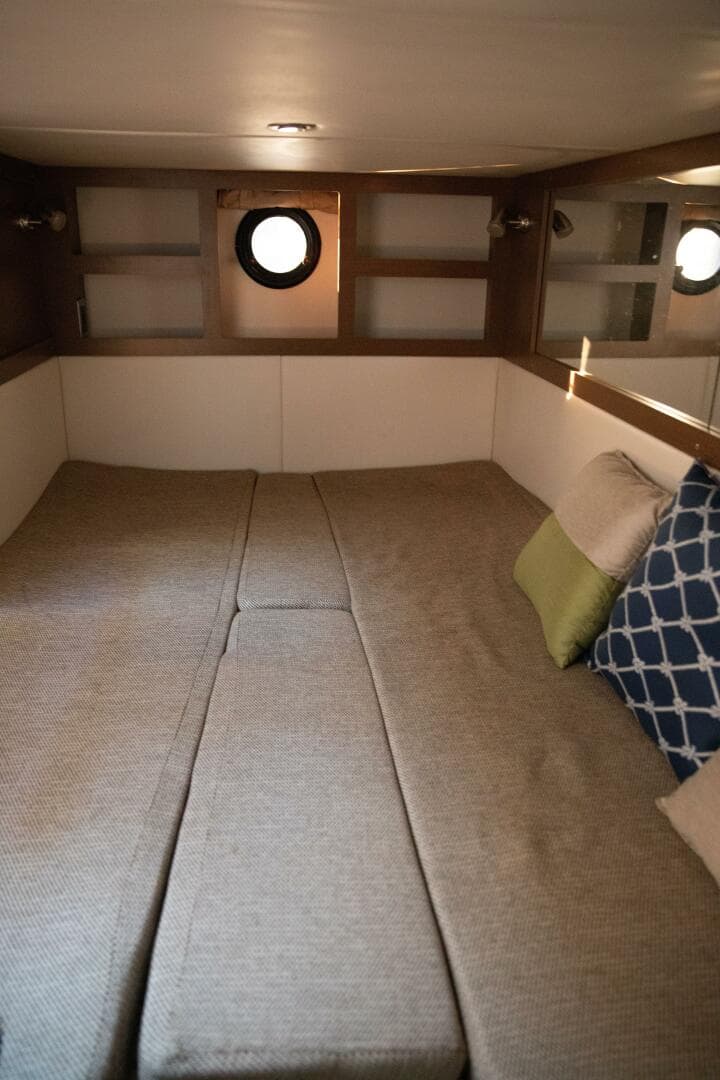 2016 Sea Ray 350 Sundancer — photo 130