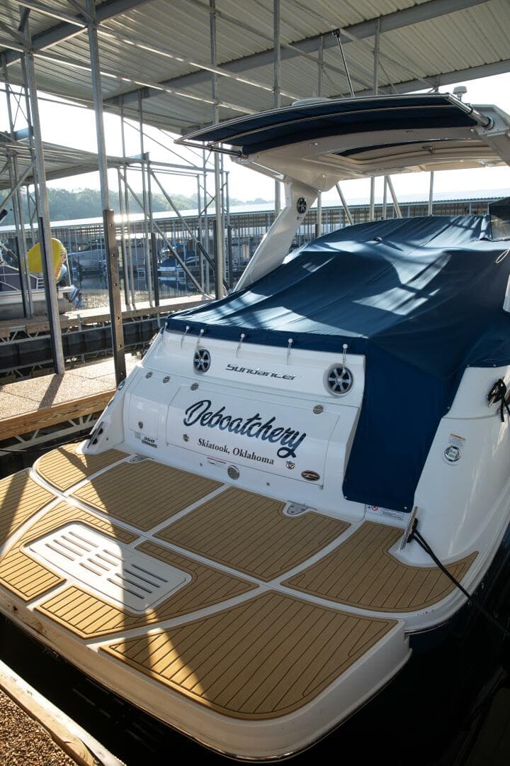 2016 Sea Ray 350 Sundancer — photo 24