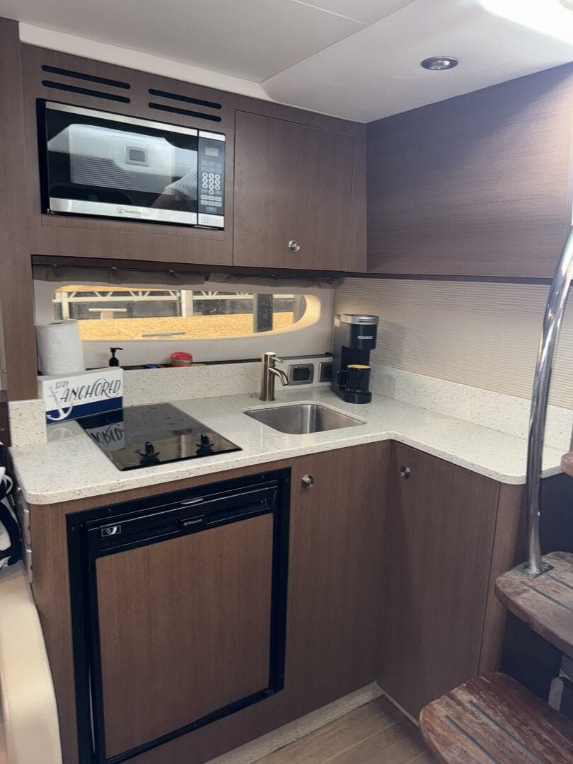 2016 Sea Ray 350 Sundancer — photo 107