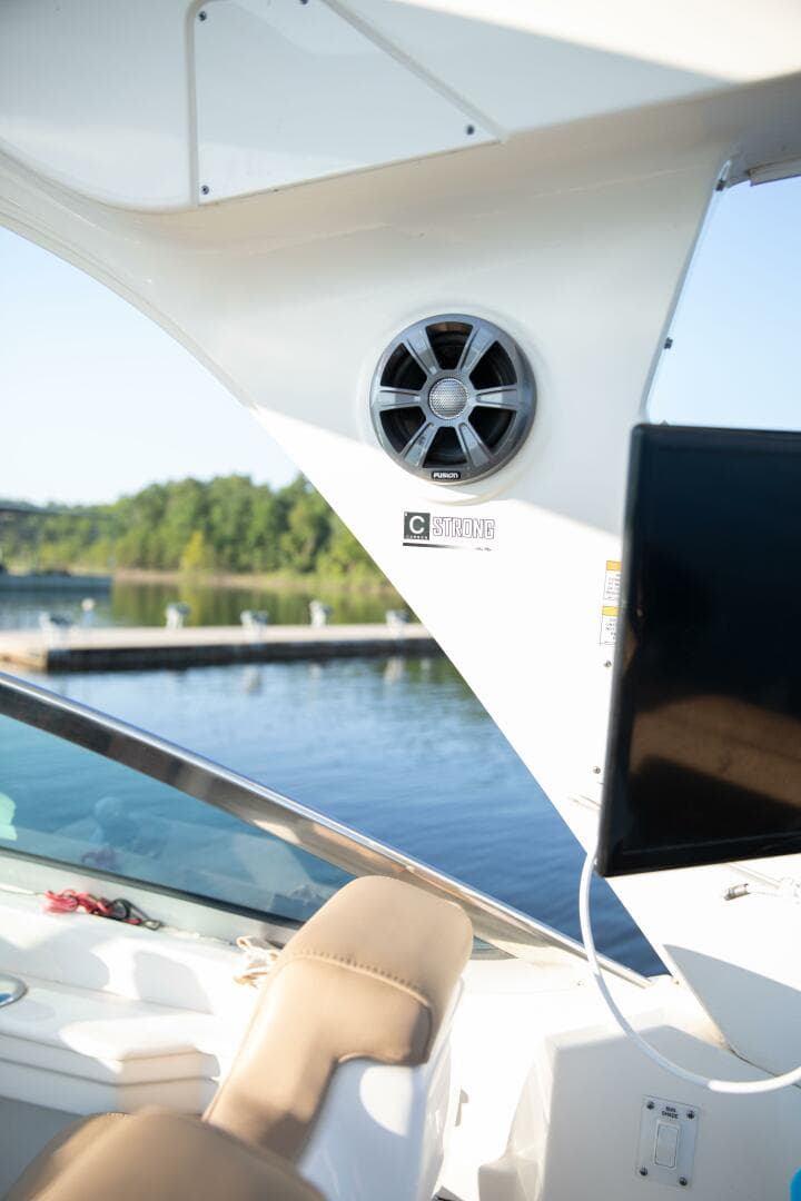 2016 Sea Ray 350 Sundancer — photo 80
