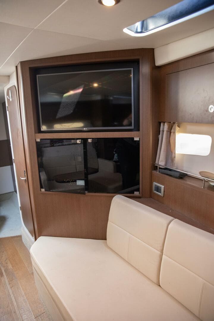 2016 Sea Ray 350 Sundancer — photo 119