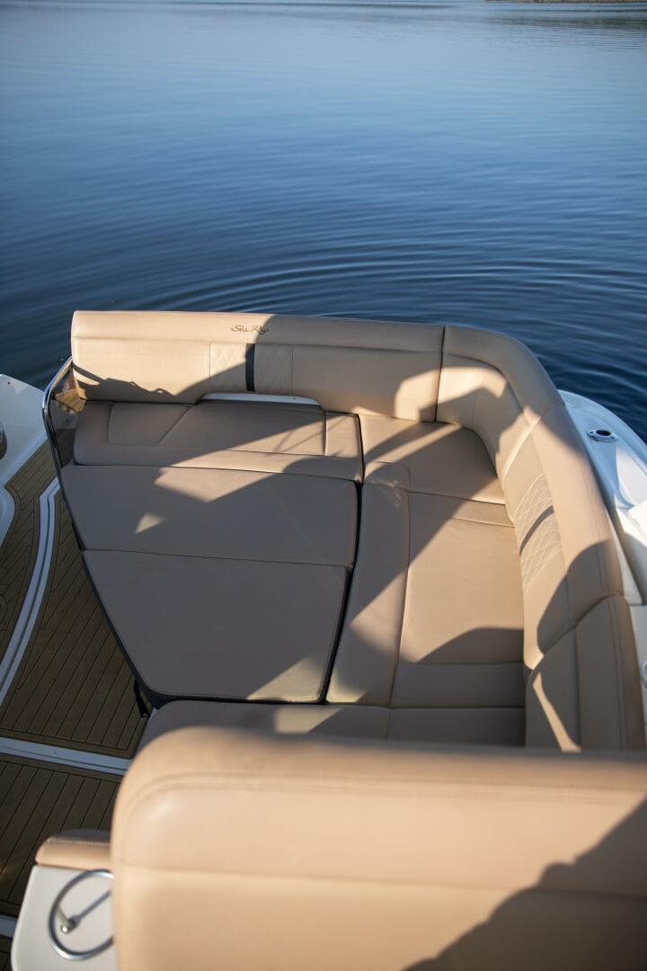 2016 Sea Ray 350 Sundancer — photo 57