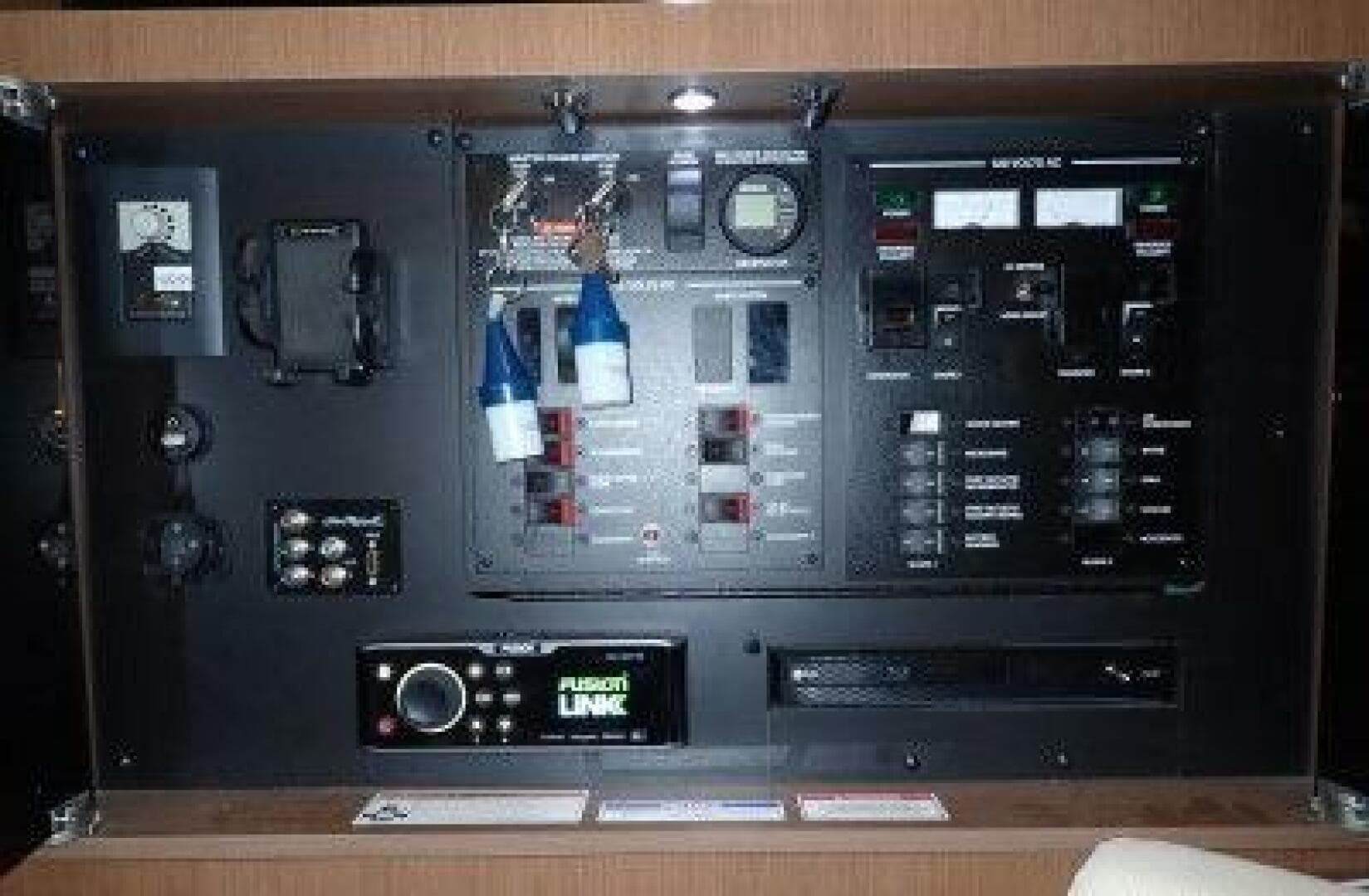 2016 Sea Ray 350 Sundancer — photo 122