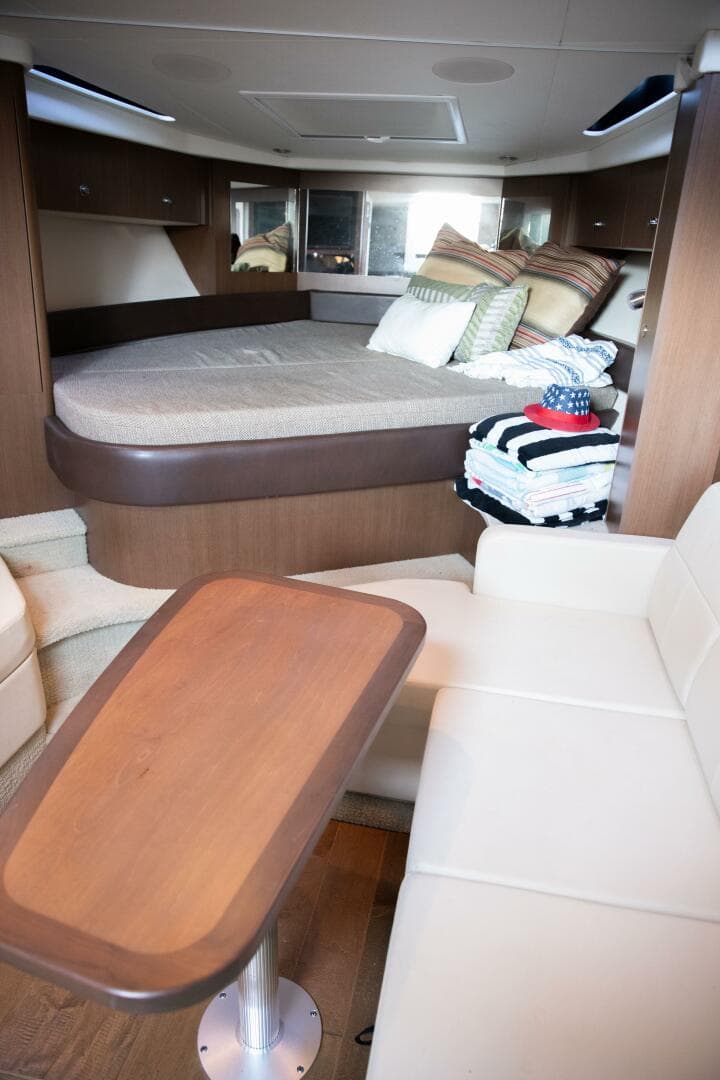 2016 Sea Ray 350 Sundancer — photo 99