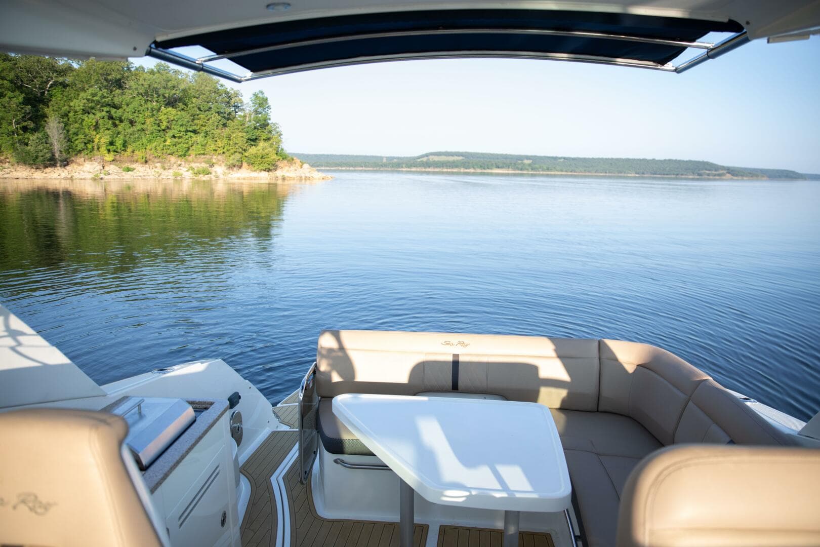 2016 Sea Ray 350 Sundancer — photo 37