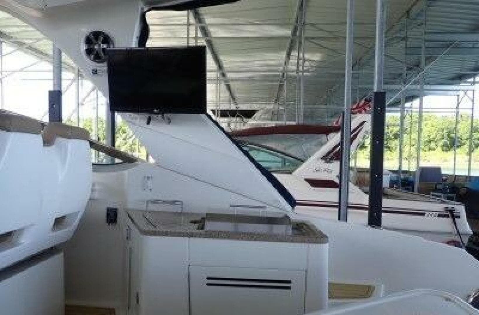 2016 Sea Ray 350 Sundancer — photo 67