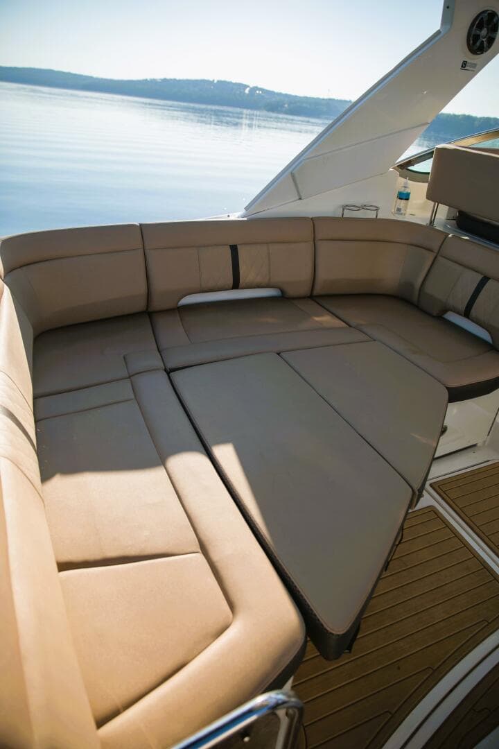2016 Sea Ray 350 Sundancer — photo 48