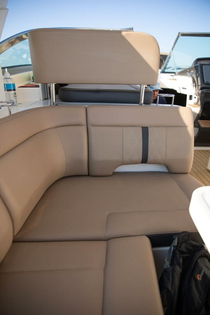 2016 Sea Ray 350 Sundancer — photo 52