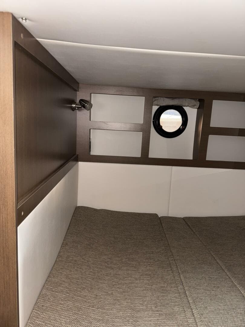 2016 Sea Ray 350 Sundancer — photo 128