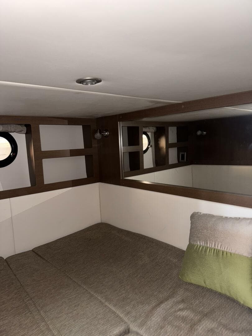 2016 Sea Ray 350 Sundancer — photo 127