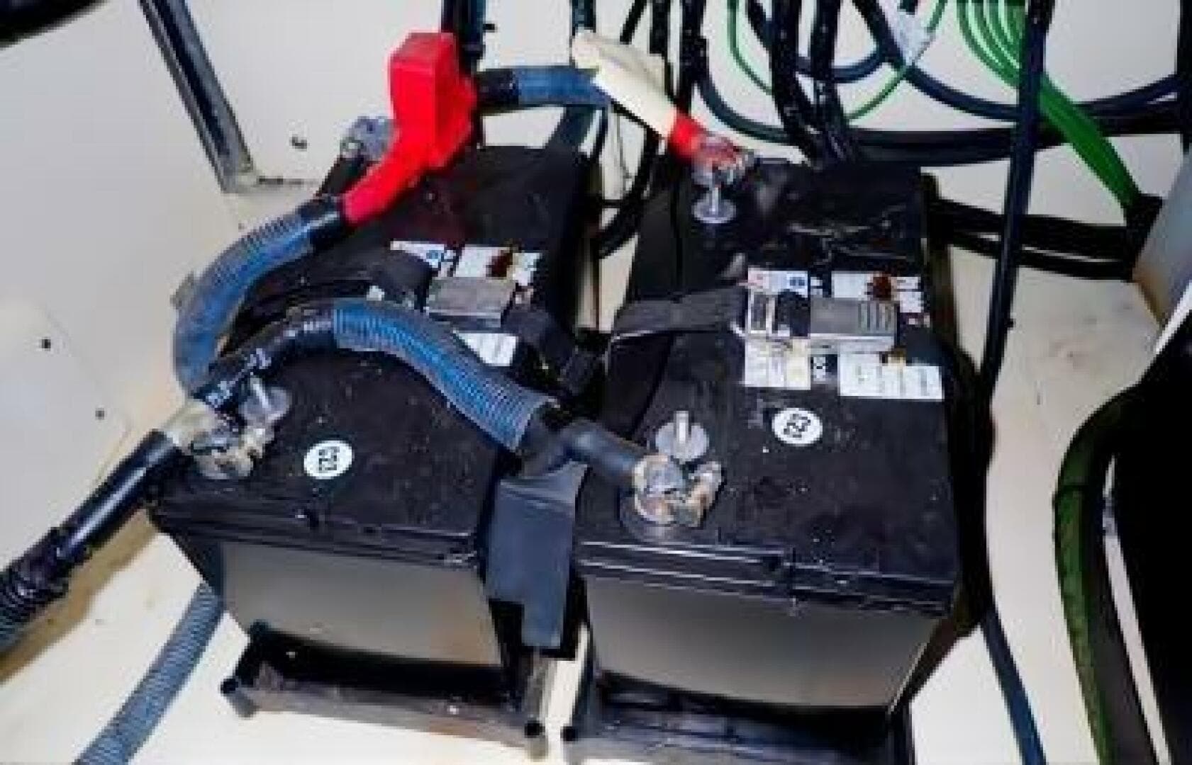 2016 Sea Ray 350 Sundancer — photo 88