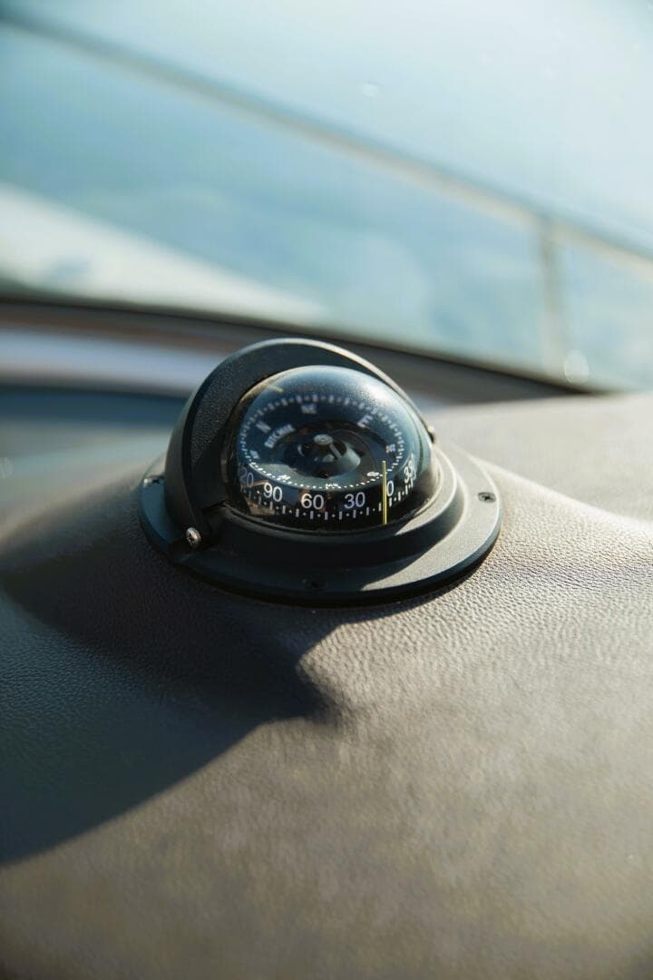 2016 Sea Ray 350 Sundancer — photo 77