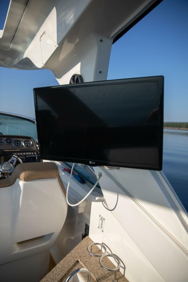 2016 Sea Ray 350 Sundancer — photo 68