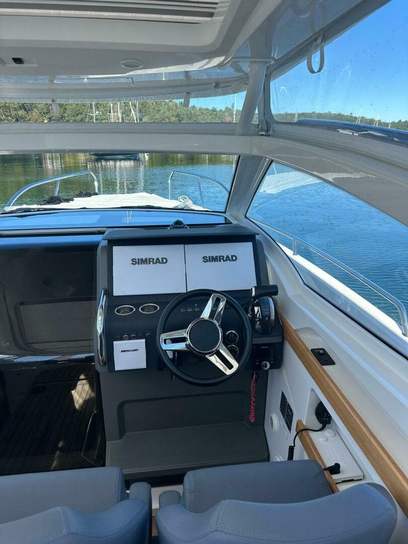 2021 Nimbus W9 — photo 2