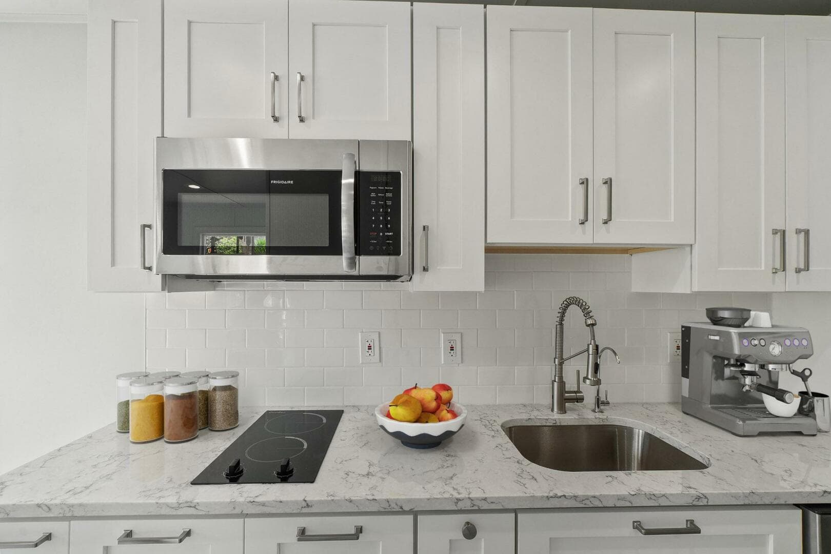 2025 Custom Hank'S 40 Houseboat — photo 5