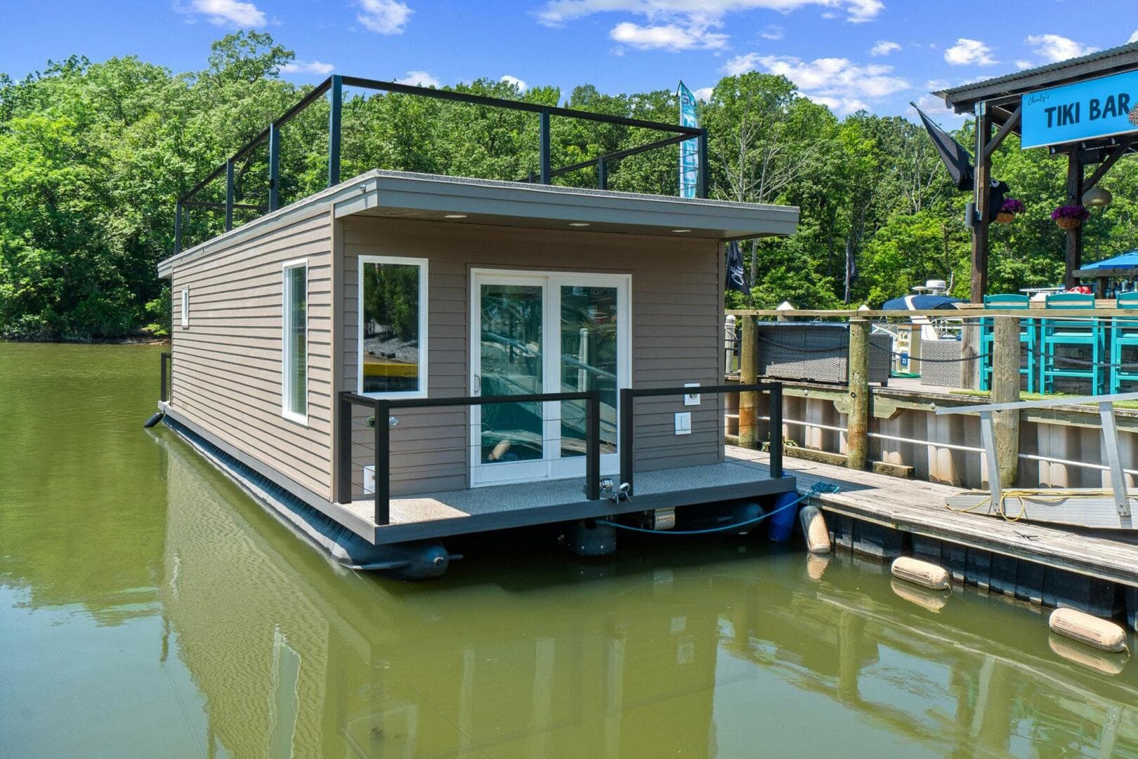 2025 Custom Hank'S 40 Houseboat — photo 2