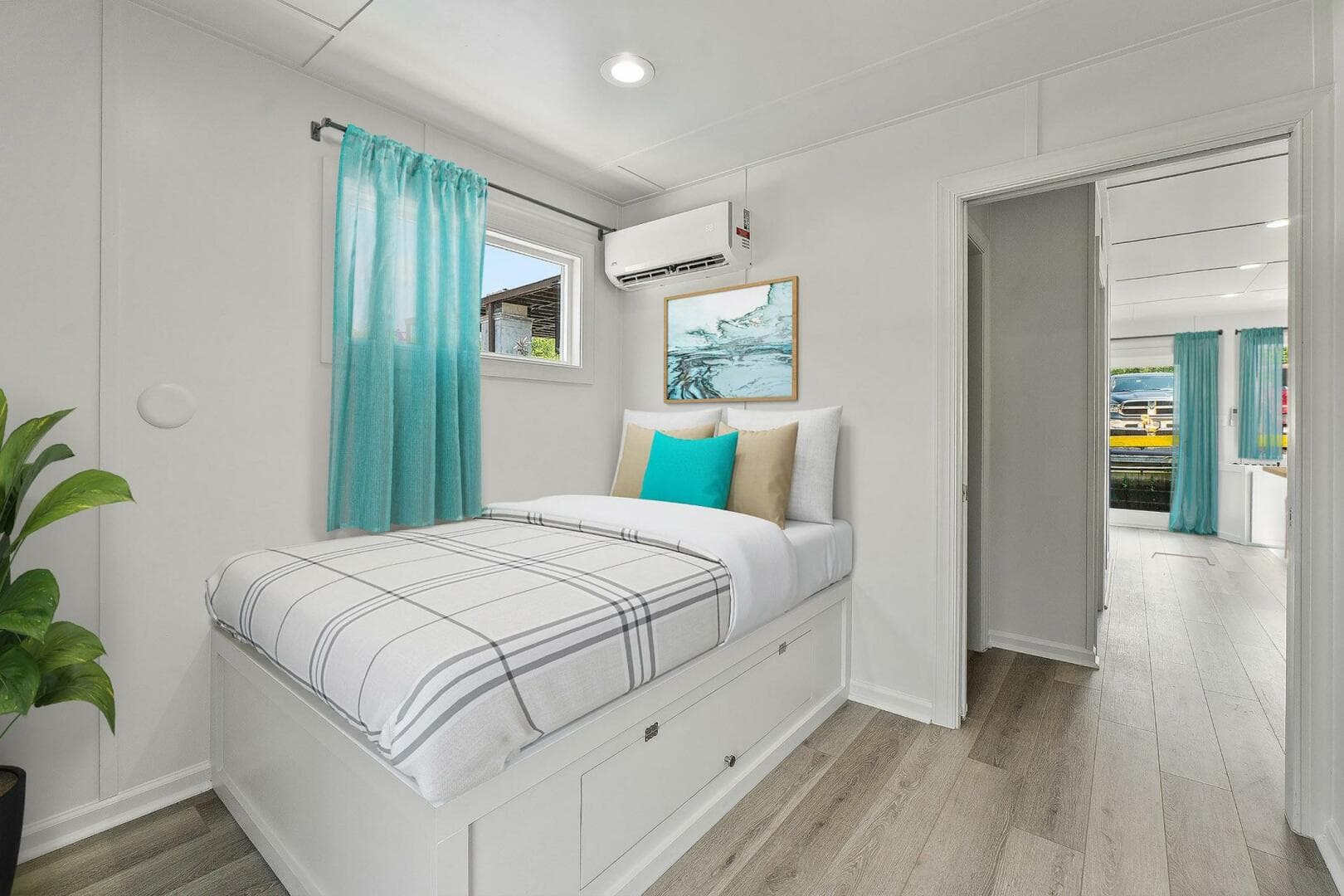 2025 Custom Hank'S 40 Houseboat — photo 9