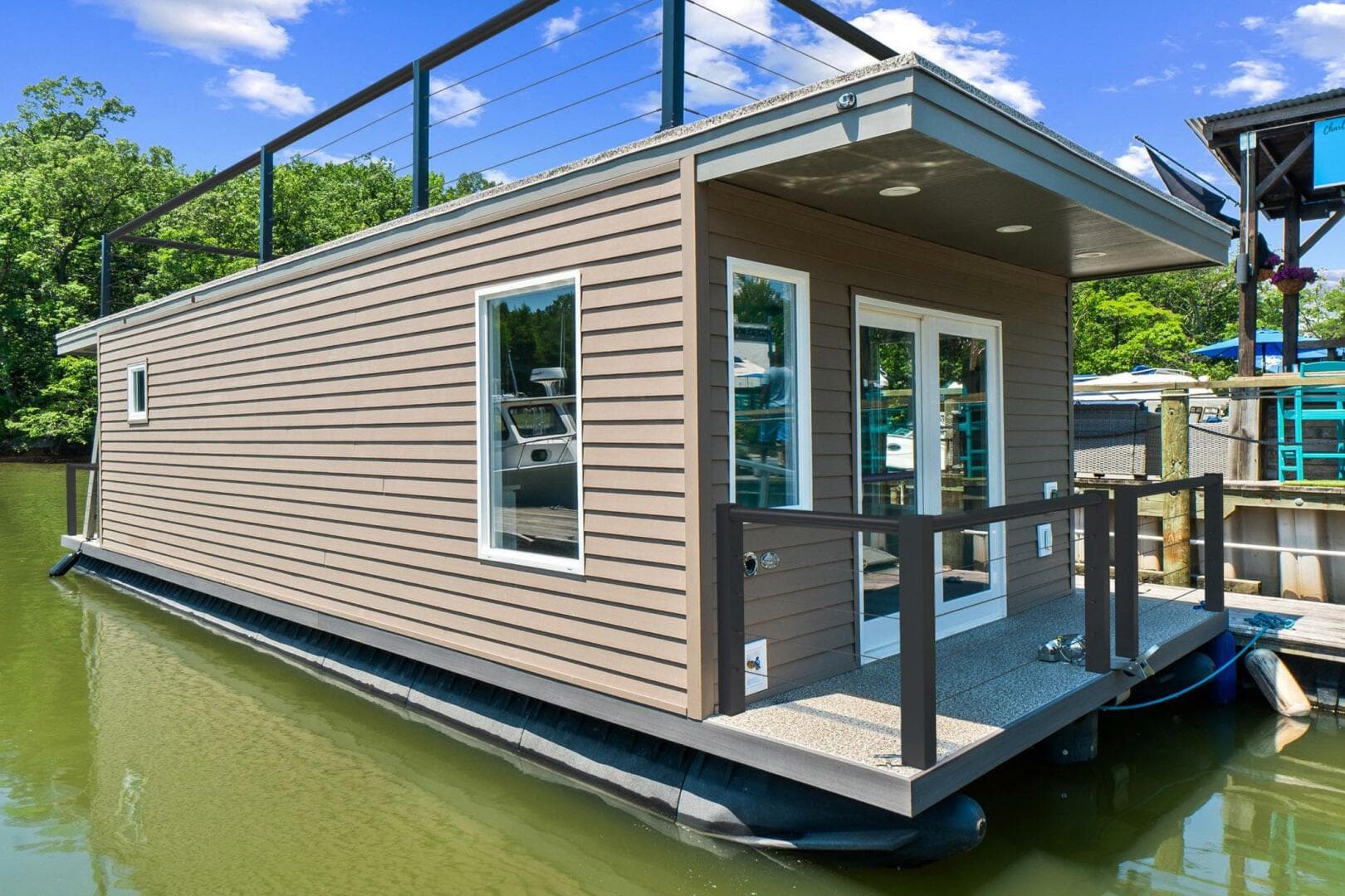 2025 Custom Hank'S 40 Houseboat — photo 1