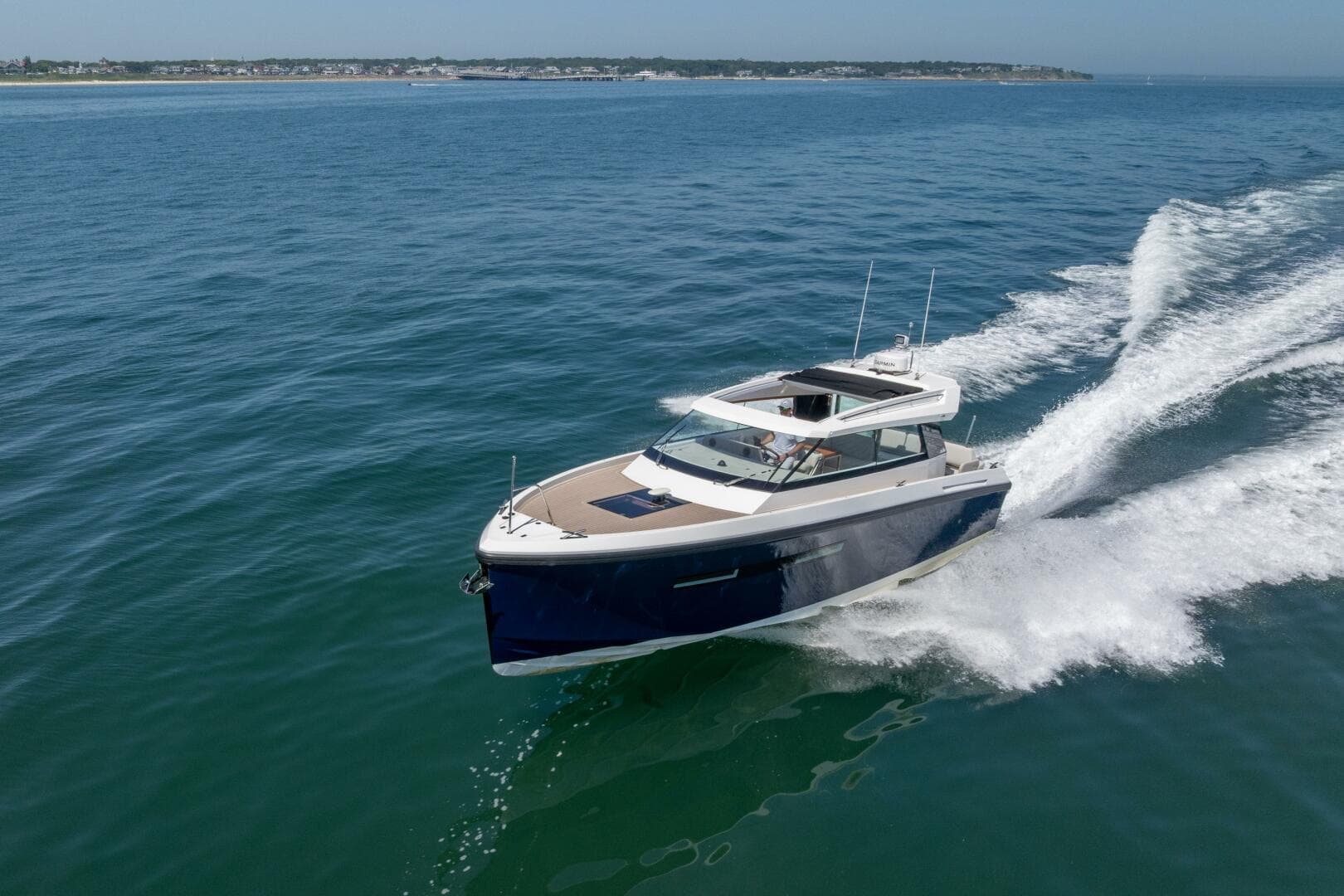 2023 Delta Powerboats 33 Coupe — photo 13