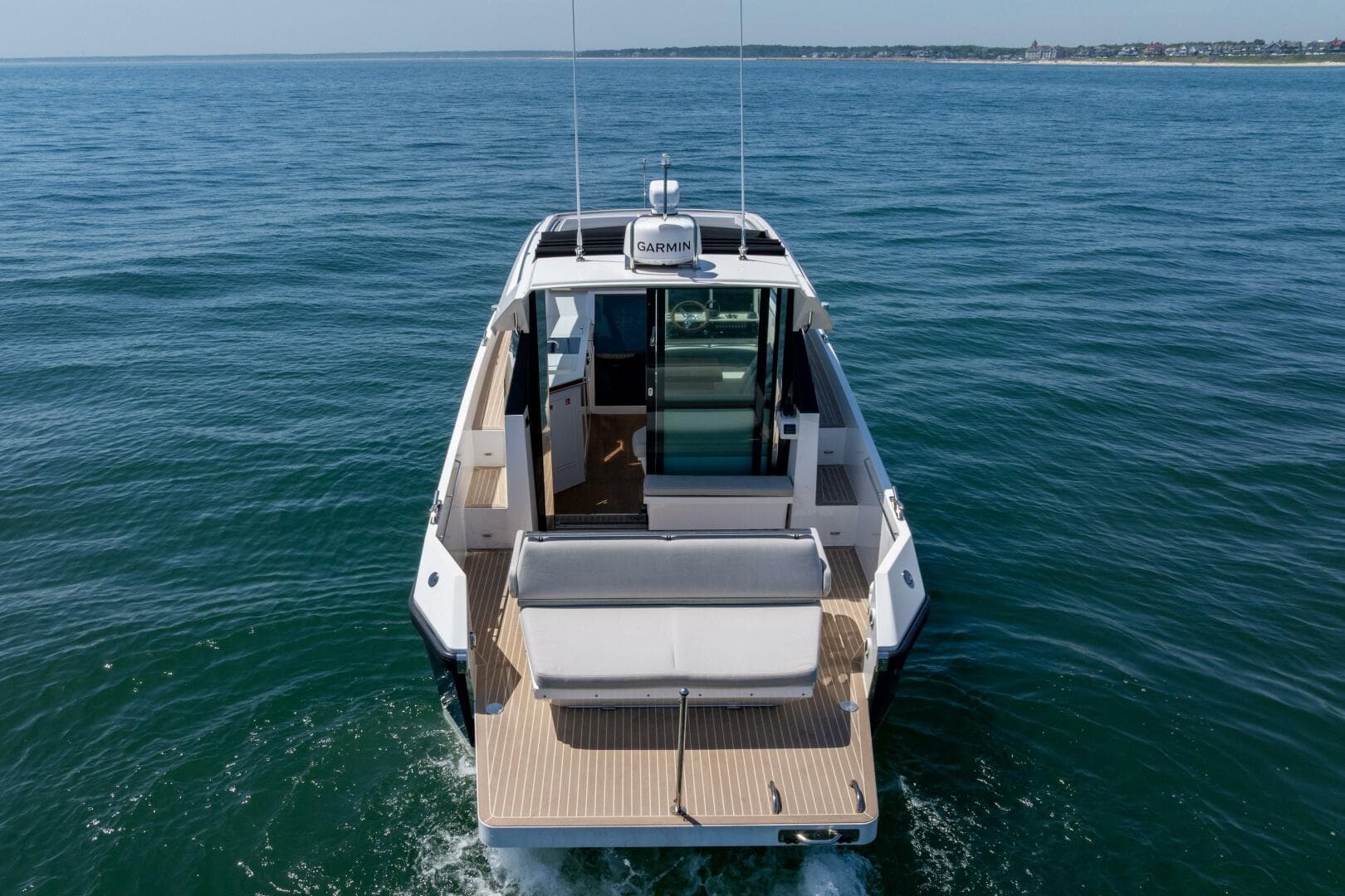 2023 Delta Powerboats 33 Coupe — photo 8