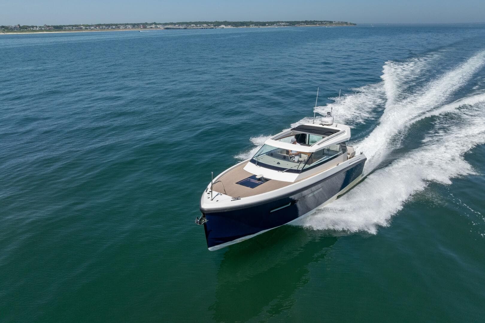 2023 Delta Powerboats 33 Coupe — photo 14