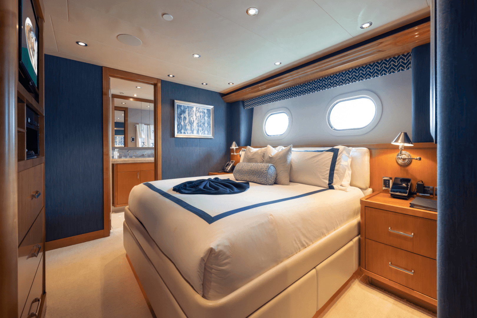 2014 Westport 40M — photo 78