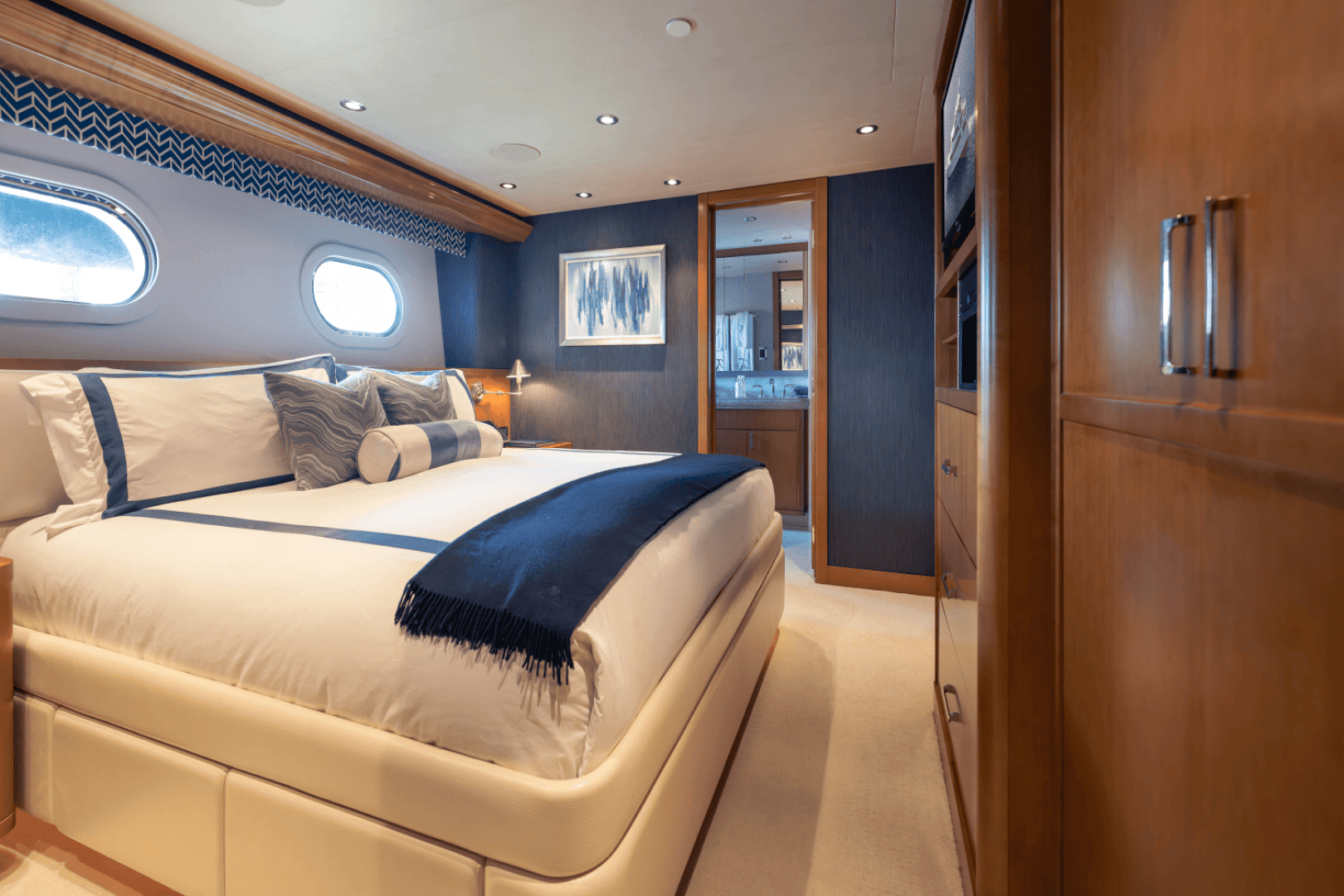 2014 Westport 40M — photo 85