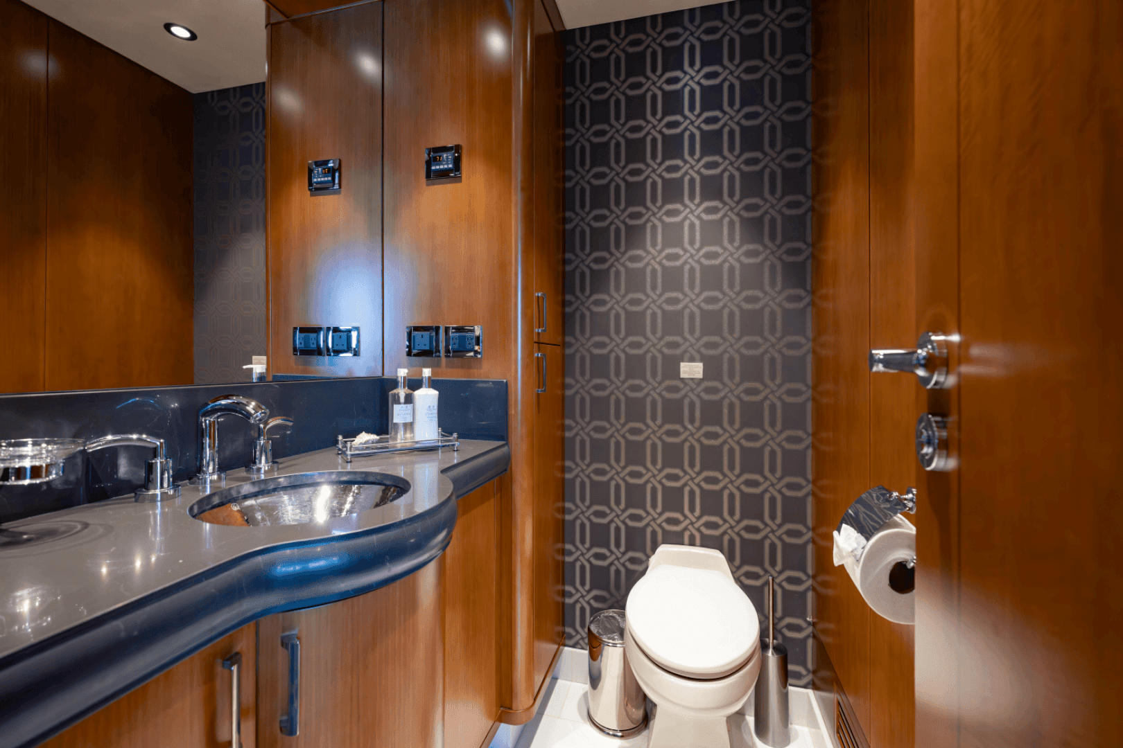 2014 Westport 40M — photo 92