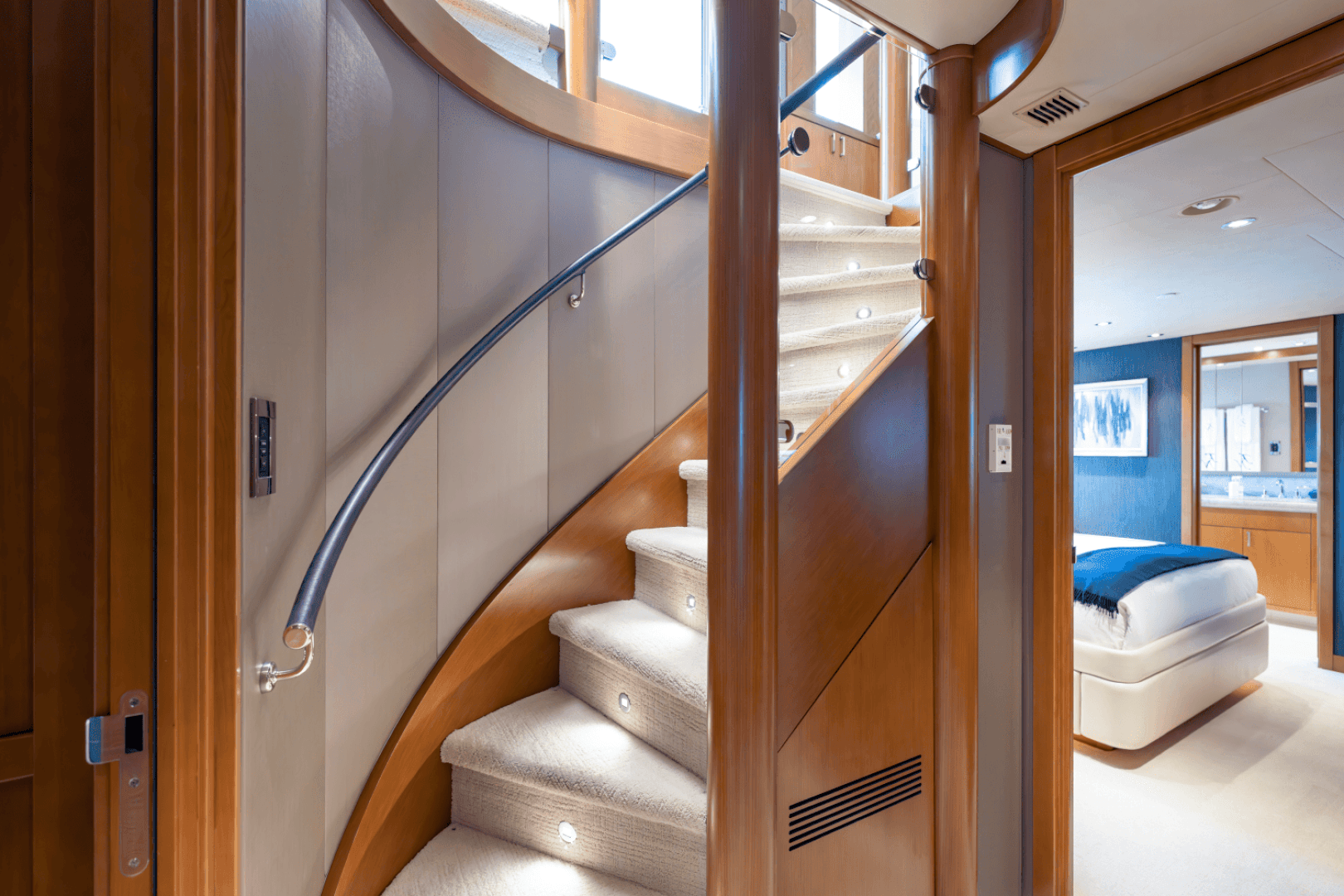 2014 Westport 40M — photo 89