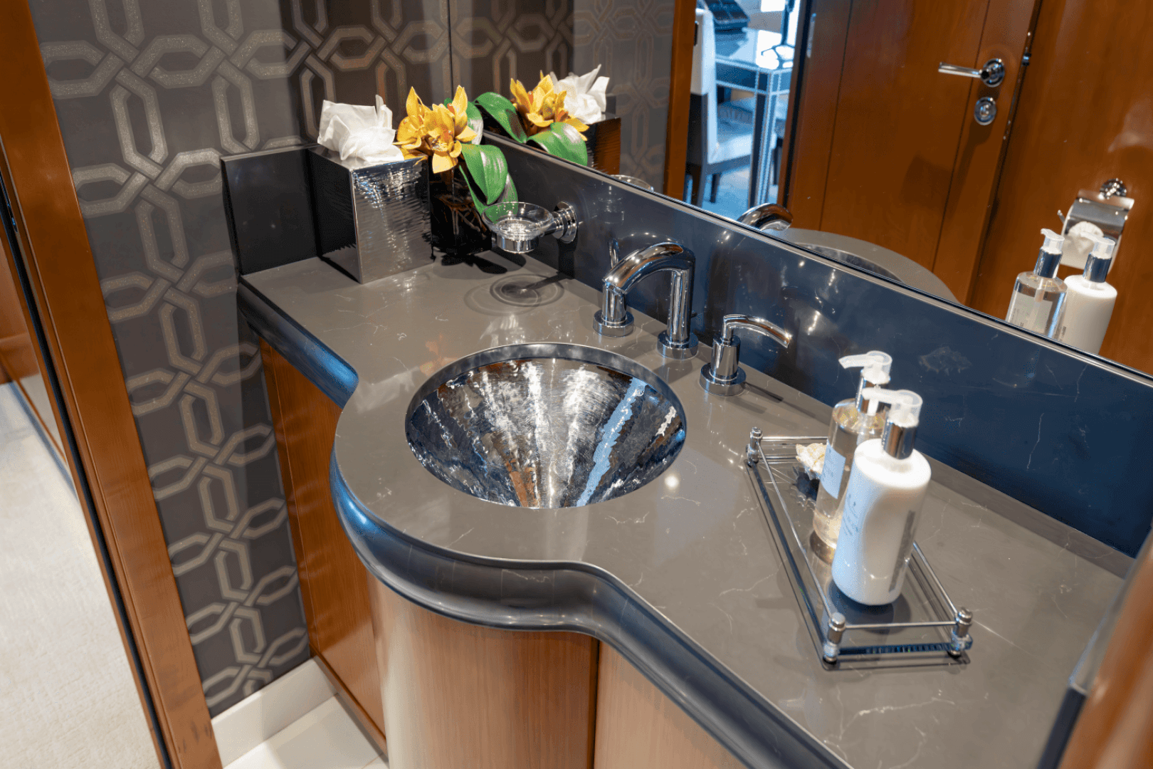 2014 Westport 40M — photo 93