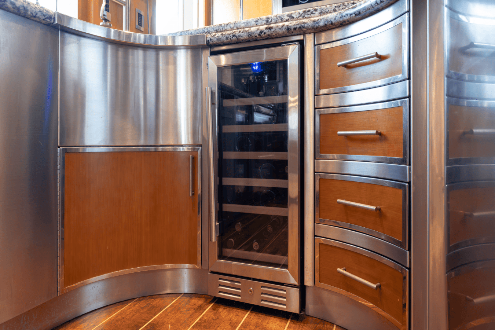 2014 Westport 40M — photo 70