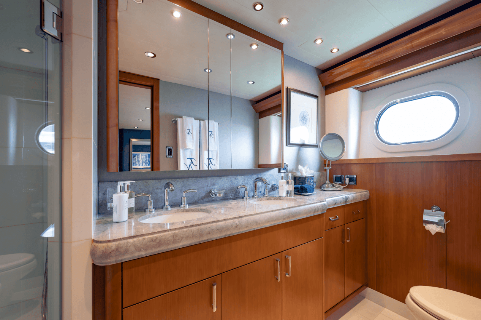 2014 Westport 40M — photo 74