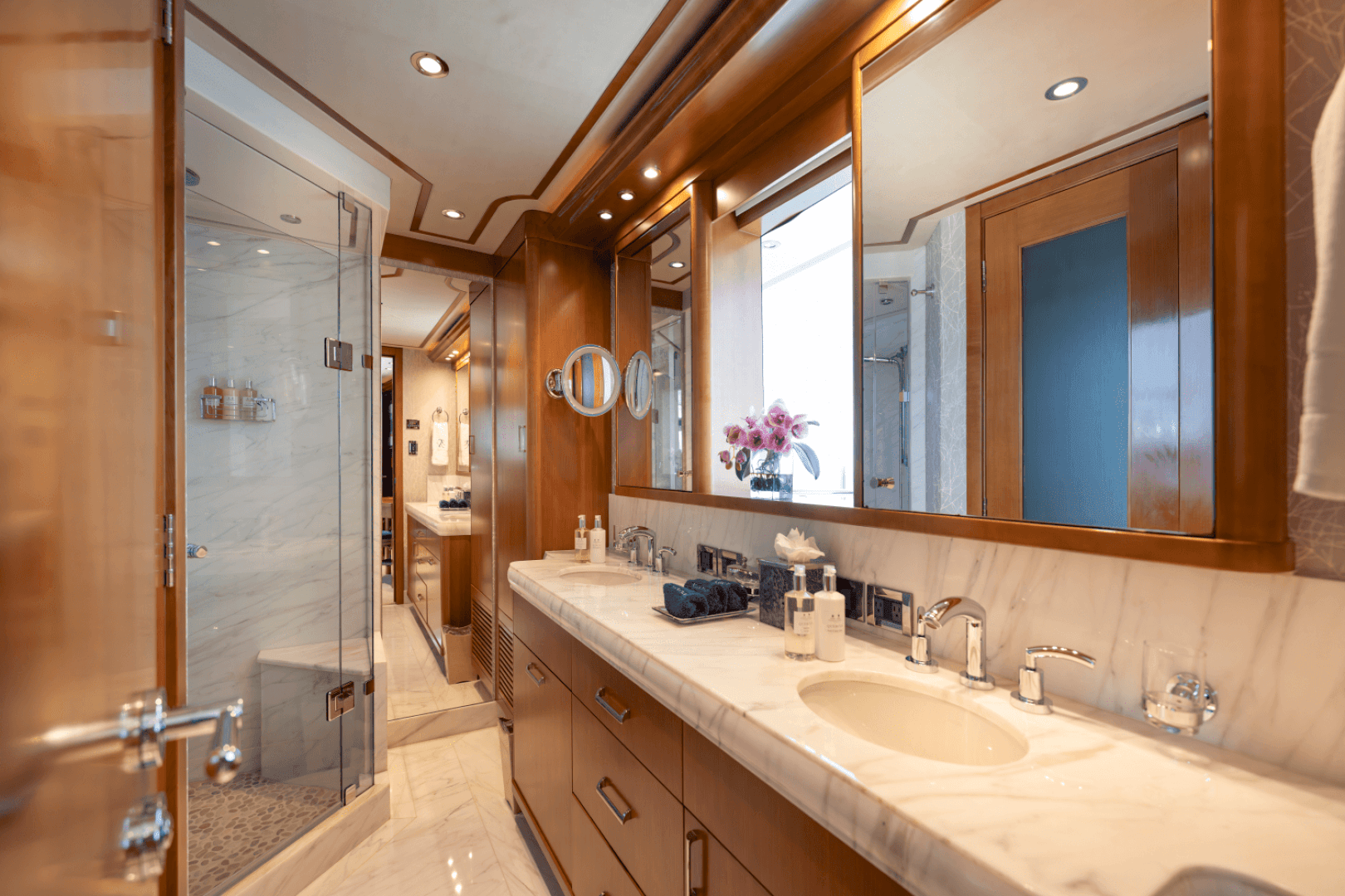 2014 Westport 40M — photo 98