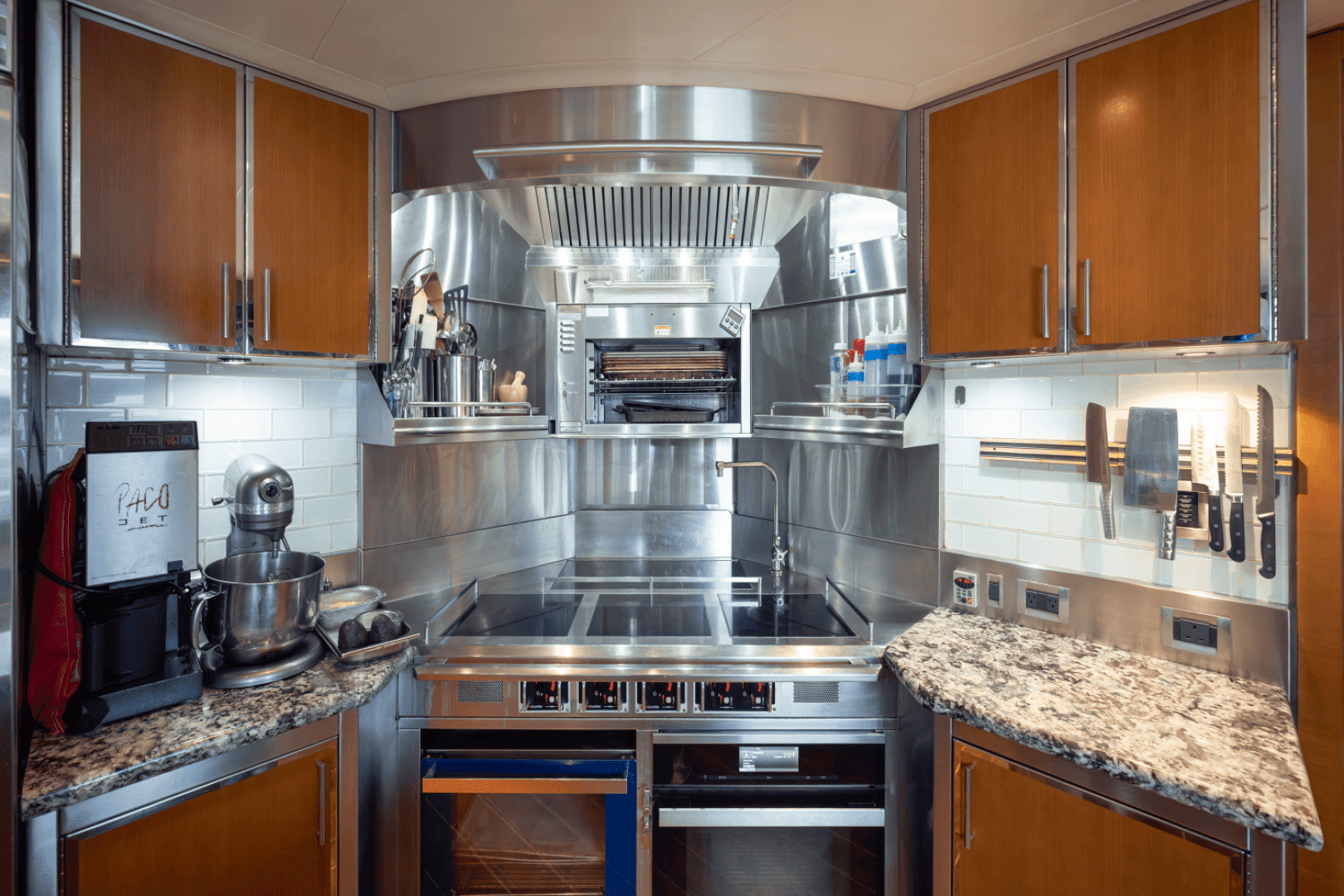 2014 Westport 40M — photo 68