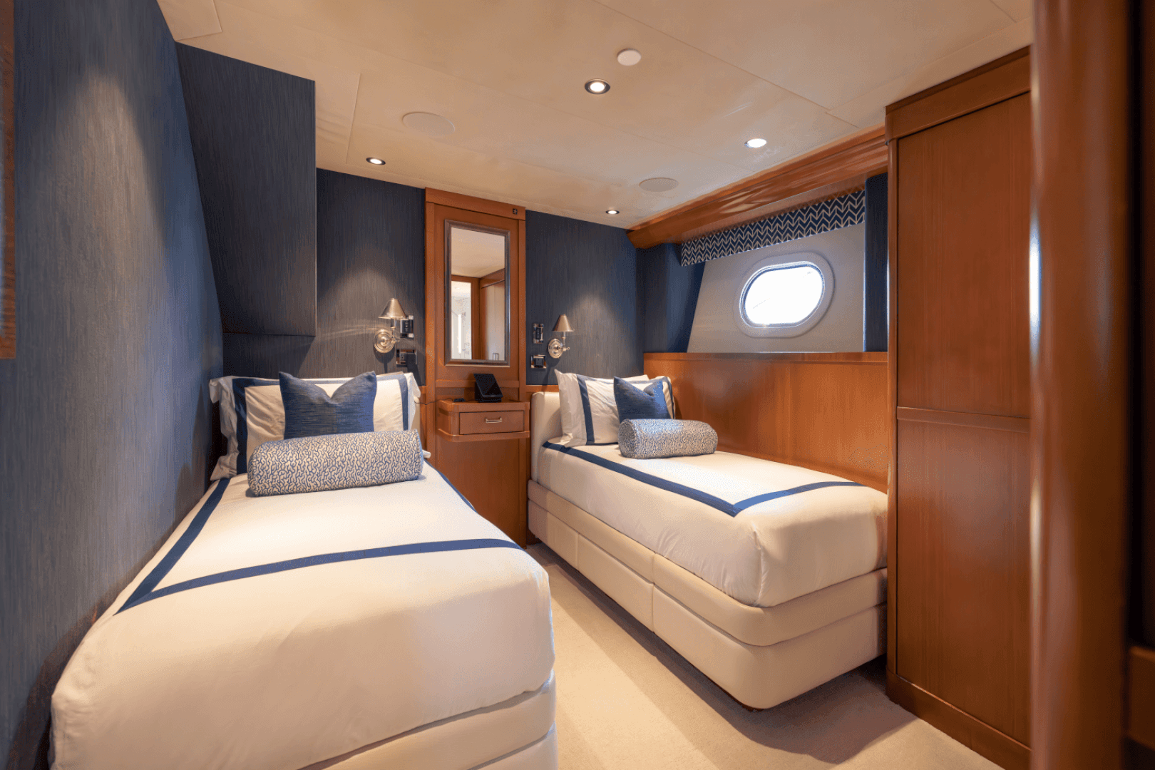 2014 Westport 40M — photo 77